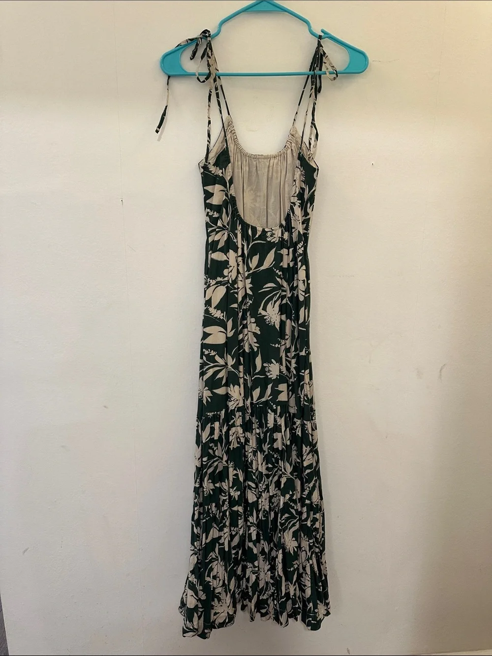 Abercrombie Floral Tie-Shoulder Maxi Dress in Dark Green and Cream